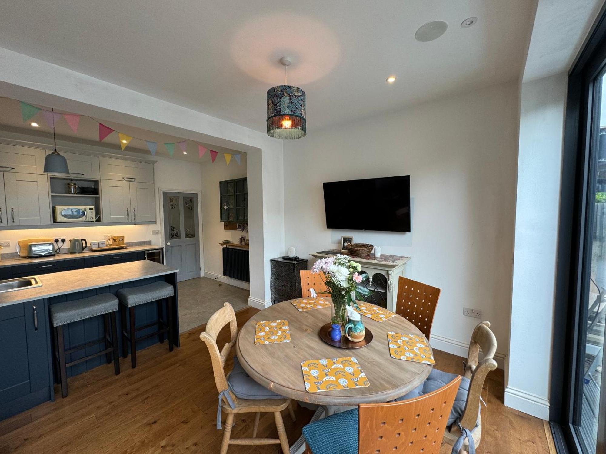 Modern & Vintage Inspired Home In Old Totterdown Bristol Eksteriør bilde