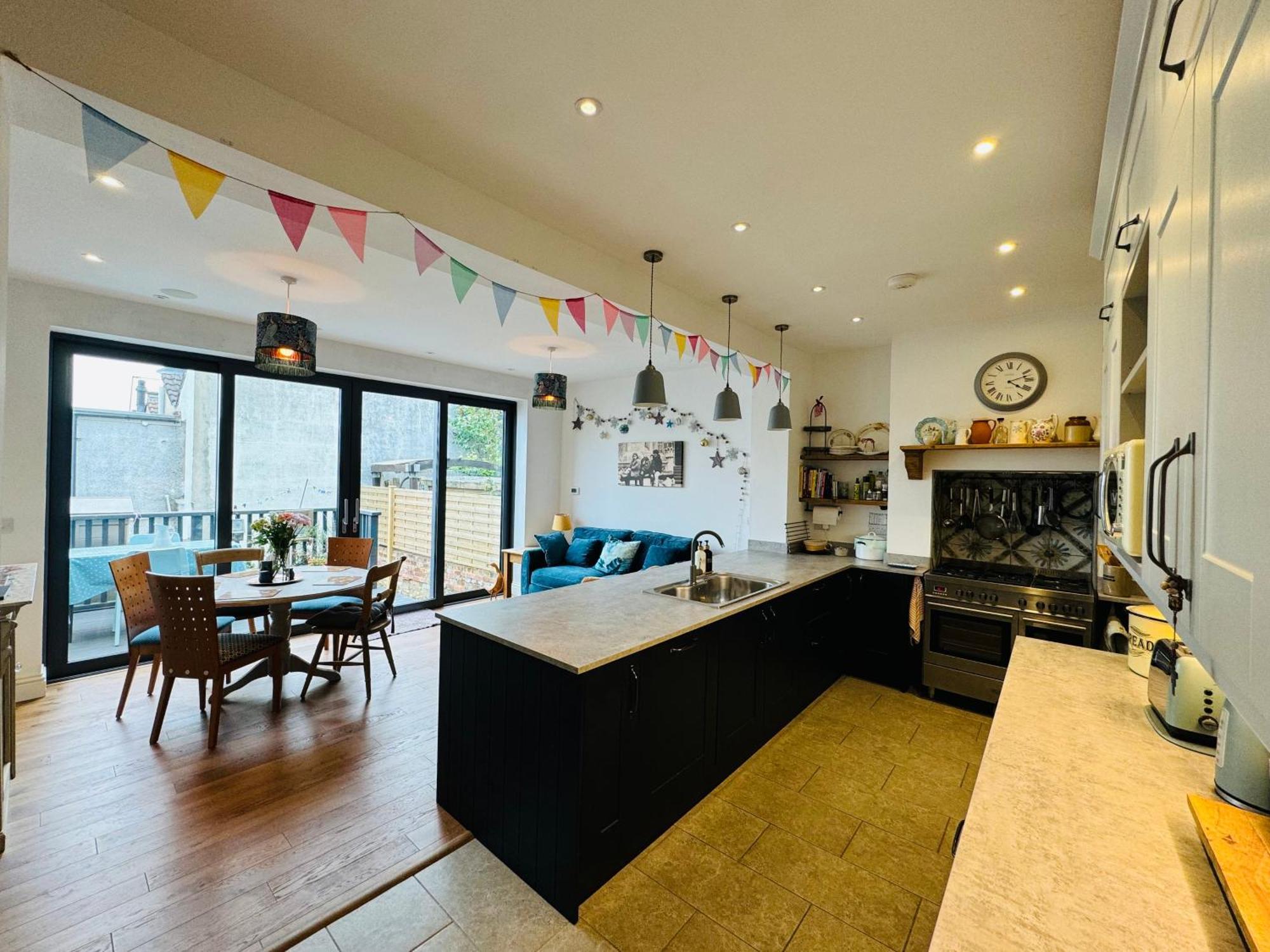Modern & Vintage Inspired Home In Old Totterdown Bristol Eksteriør bilde